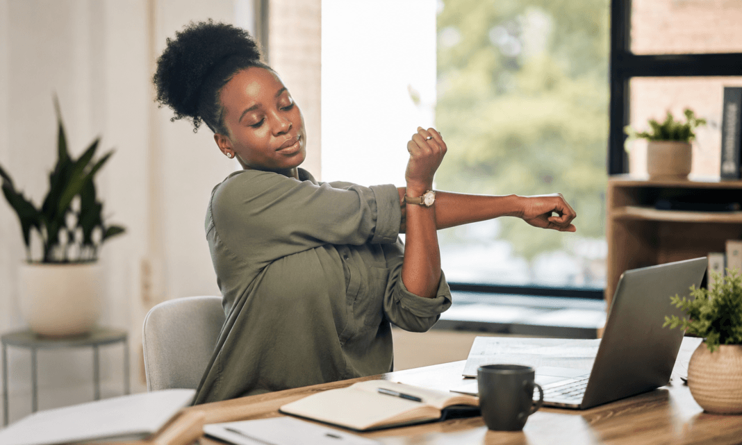 5 Shoulder Stretches That Undo a Whole Day of Desk Work